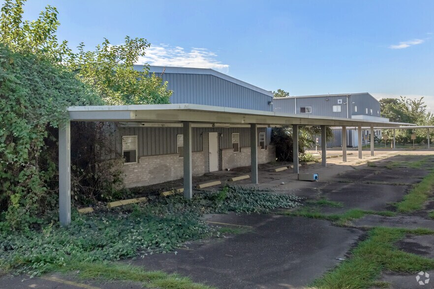 More Photos Of 8204 Fairbanks N Houston Rd, Houston Manufacturing For Lease