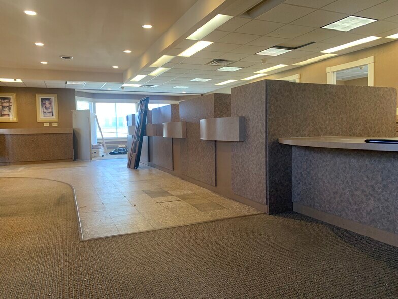 More Photos Of 1215 Greenfield Ave SW, Canton Bank For Sale