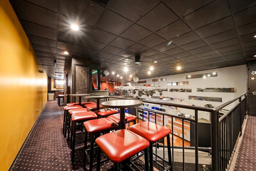 More Photos Of 5772 S Archer Ave, Chicago General Retail For Sale