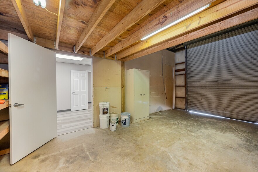 More Photos Of 1332 Malabar Rd SE, Palm Bay Industrial For Lease