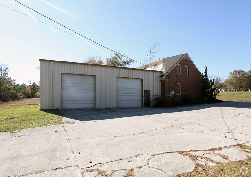 More Photos Of 13310 US HWY 17 N, Hampstead Office For Lease