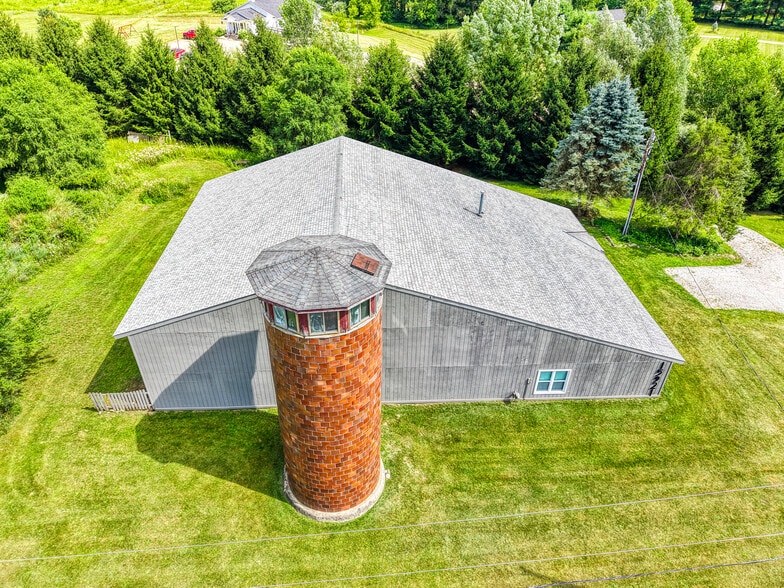 More Photos Of 15921 W M 36, Pinckney Light Distribution For Sale