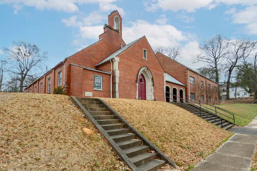 More Photos Of 2001 Avenue Z, Birmingham Religious Facility For Sale