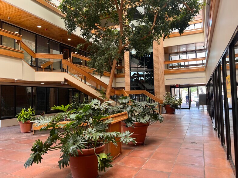 More Photos Of 2929 Coors Blvd NW, Albuquerque Office For Lease