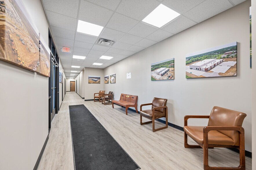 More Photos Of 4889 Alliance Dr, Mason Distribution For Sale