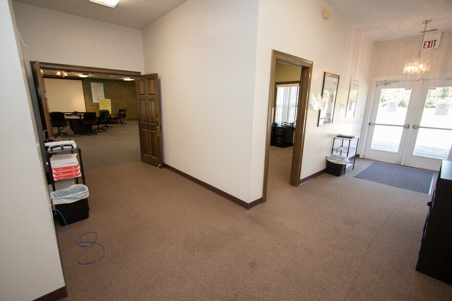 More Photos Of 5783 Mary Ingles Hwy, Melbourne Office For Sale