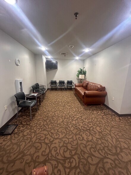 More Photos Of 12205 County Line Rd, Madison Medical For Lease