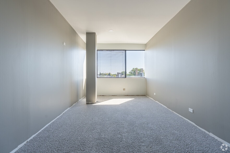 More Photos Of 4192 S Archer Ave, Chicago Bank For Sale