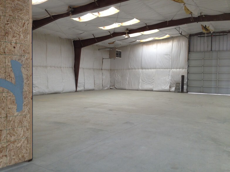 More Photos Of 5990 Spokane Ranch Rd, Helena Warehouse For Lease