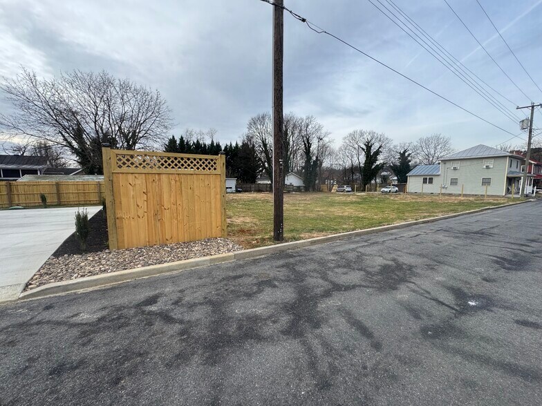 More Photos Of Foundry St, Woodstock Land For Sale