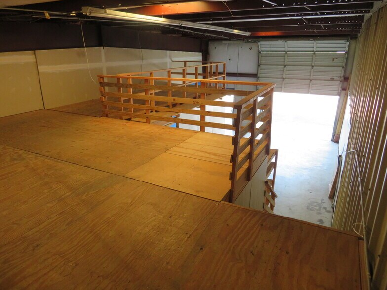 More Photos Of 732 Blue Crab Rd, Newport News Warehouse For Lease