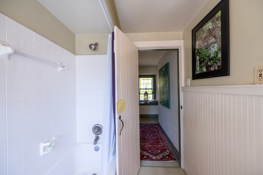 More Photos Of 547 Baltimore Pike, Glen Mills Office For Sale