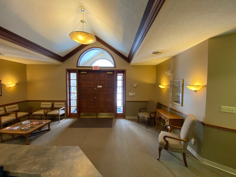 More Photos Of 1627 E Jefferson Rd, Mishawaka Office For Sale