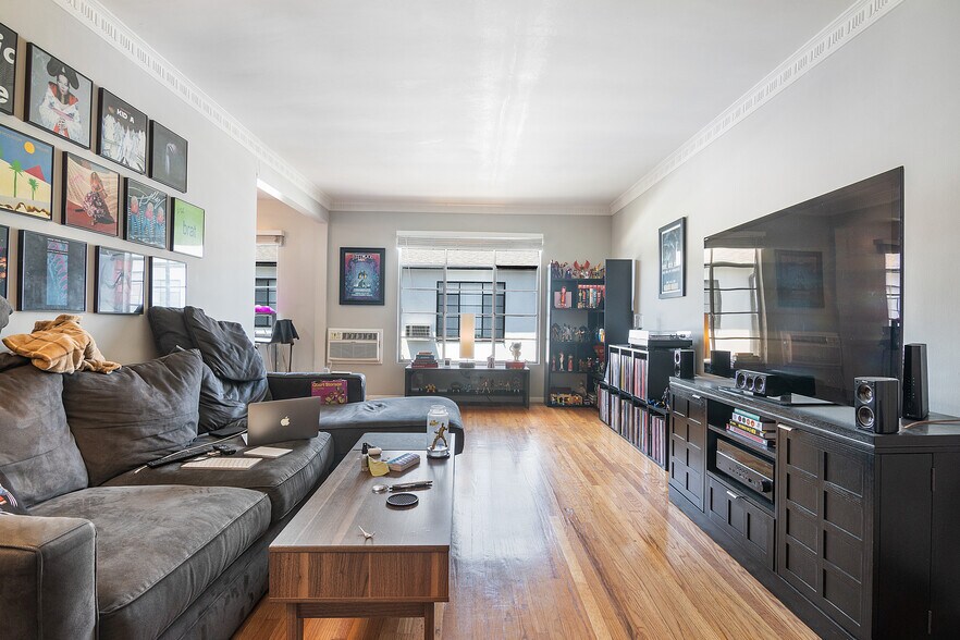 More Photos Of , Los Angeles Multifamily For Sale