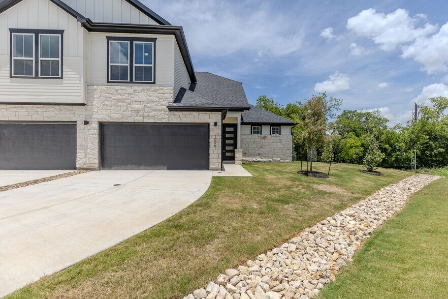 More Photos Of , Round Rock Multifamily For Sale