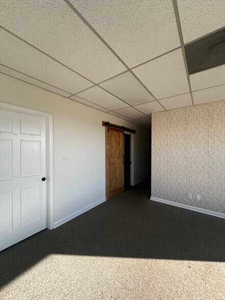 More Photos Of 1017 Odum Rd, Gardendale Office For Sale