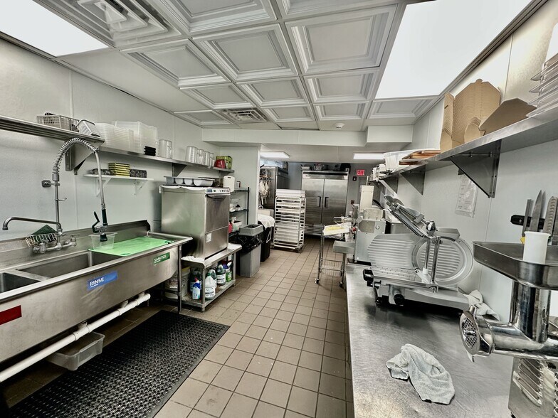 More Photos Of 135-141 Post Rd E, Westport Freestanding For Lease