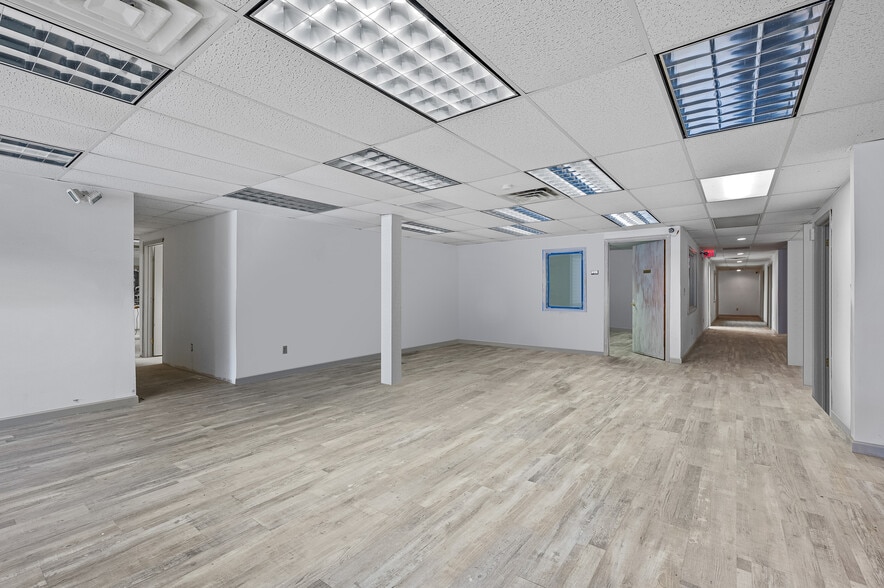 More Photos Of 805 E 13th St, Wilmington Manufacturing For Sale