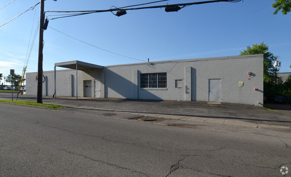 More Photos Of 3622-3636 Sheridan Dr, Amherst Unknown For Lease