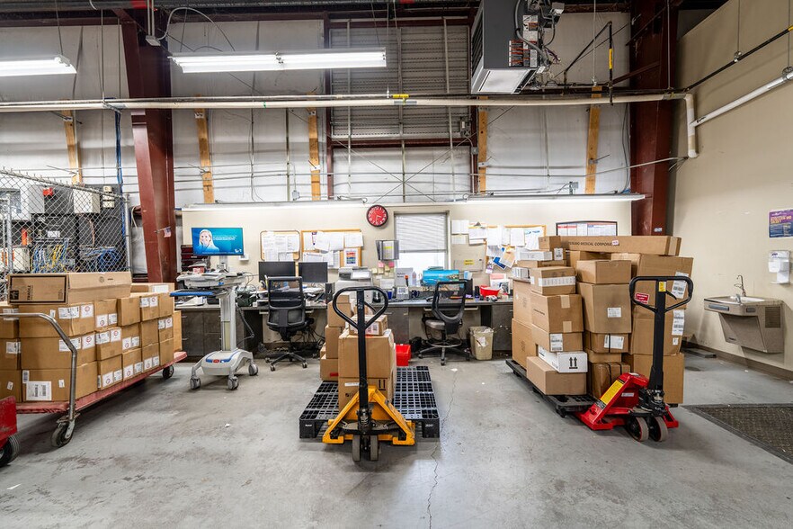 More Photos Of 149 Piper Ln, Georgetown Industrial For Lease