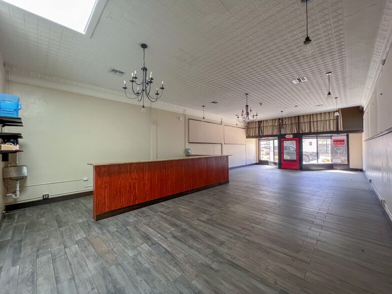 More Photos Of 114 N 5th St, Alpine Storefront For Sale