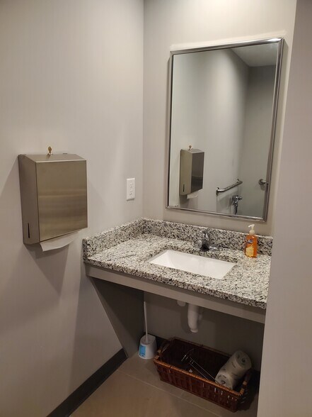 More Photos Of 325 Cherokee Blvd, Chattanooga Loft Creative Space For Lease