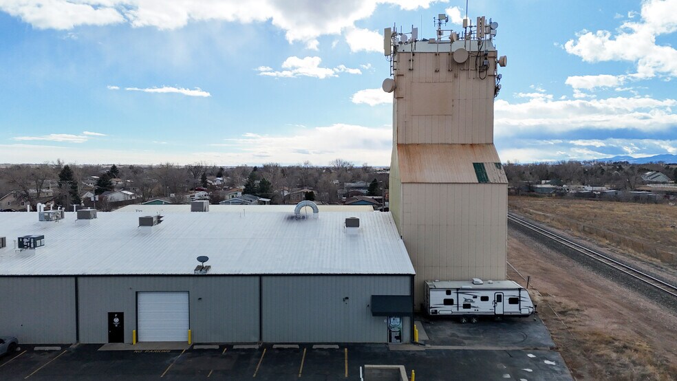 More Photos Of 8017 S 1st St, Wellington Warehouse For Lease