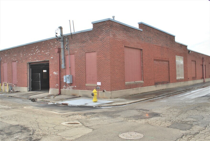 More Photos Of 1111 Seymour St, Muncie Light Manufacturing For Lease