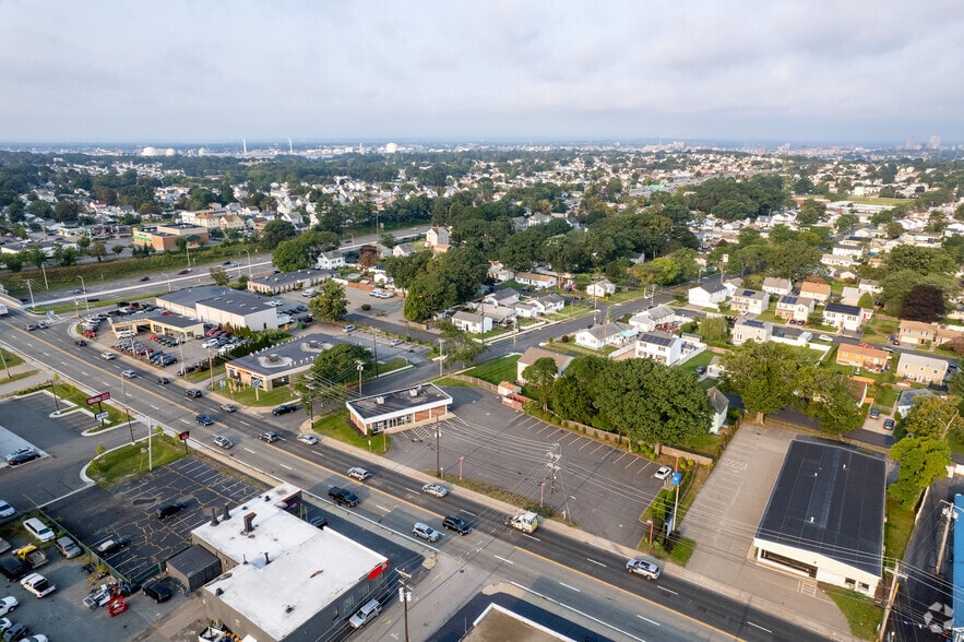 More Photos Of 2261 Pawtucket Ave, East Providence Freestanding For Lease
