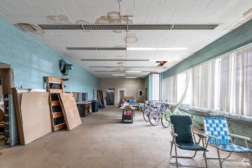 More Photos Of 453 New Park Ave, West Hartford Warehouse For Sale