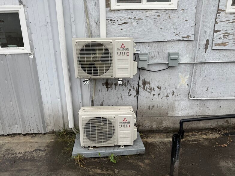 More Photos Of 5925 Payton Ave, Riverside Warehouse For Lease