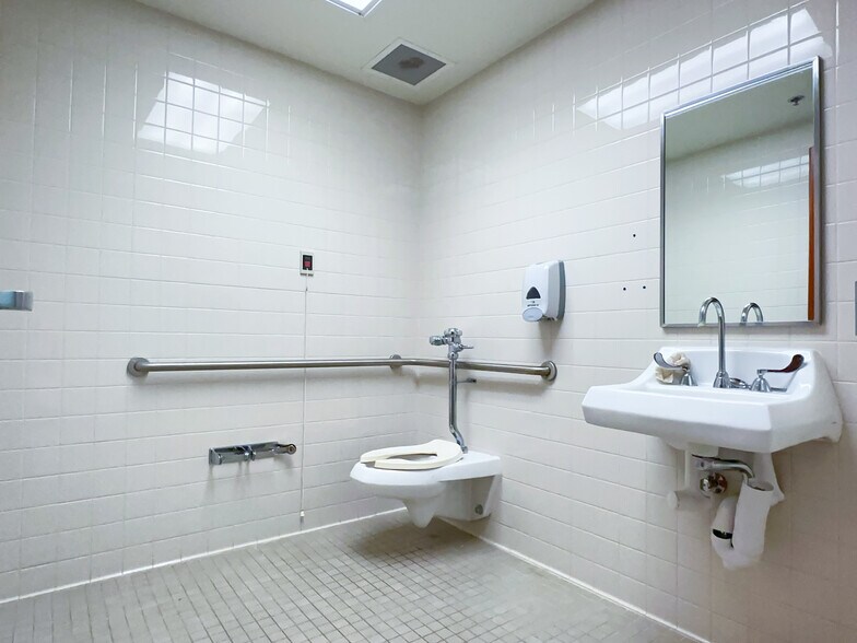 More Photos Of , Merritt Island Office For Sale