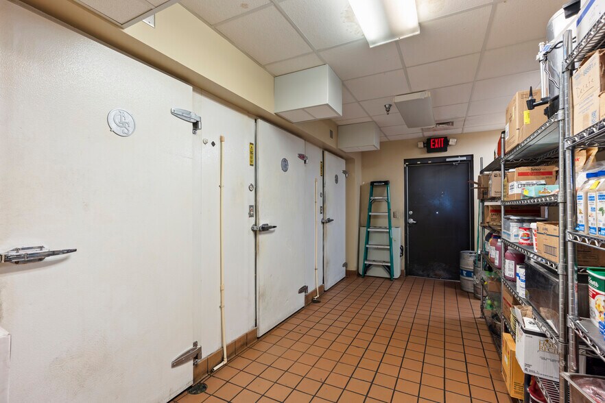 More Photos Of 824 Paul Bunyan, Bemidji Restaurant For Sale