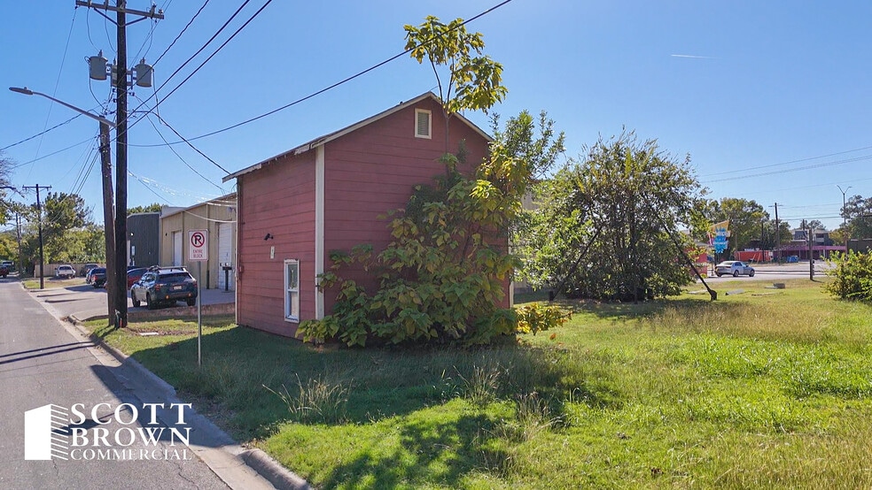 More Photos Of 615 S Locust St, Denton Land For Sale