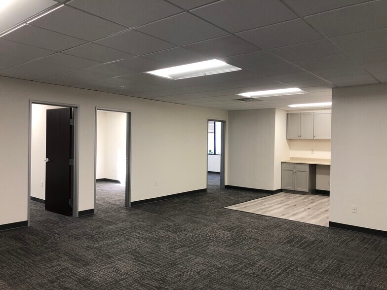 More Photos Of 10214 N Tatum Blvd, Phoenix Unknown For Lease