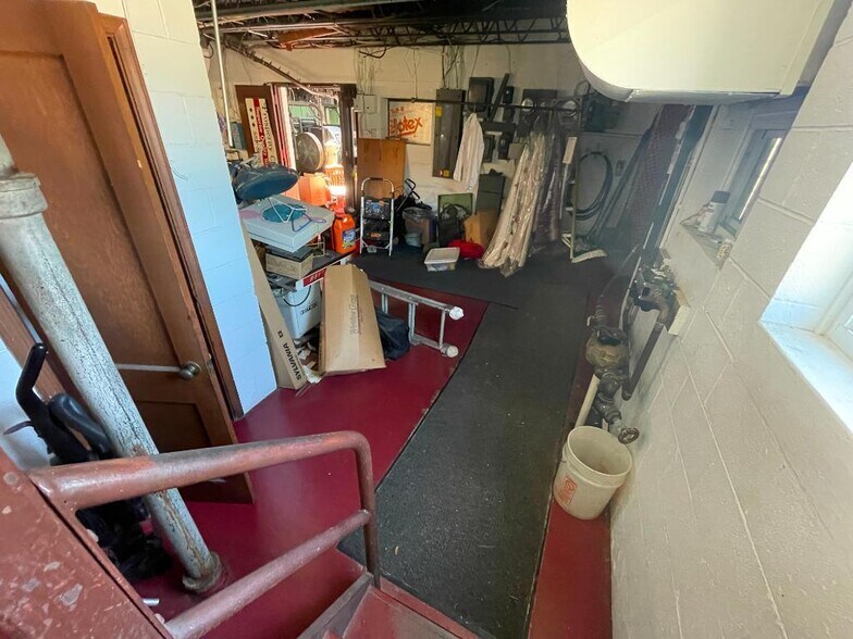 More Photos Of 4145 Brownsville Rd, Pittsburgh Storefront For Sale