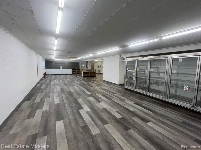 More Photos Of 8216 Lakeshore Rd, Lexington Convenience Store For Sale