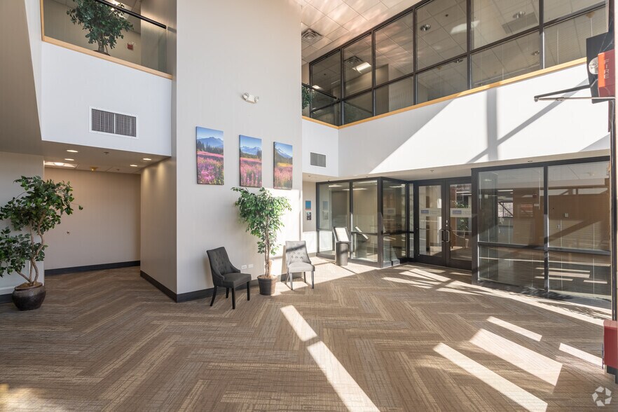 More Photos Of 7110 W Jefferson Ave, Lakewood Unknown For Lease