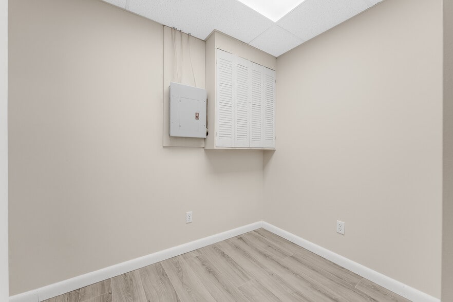 More Photos Of 1189 Pineview Dr, Morgantown Medical For Lease