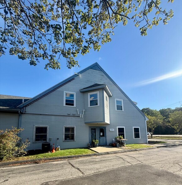 More Photos Of 29 Lafayette Rd, North Hampton Storefront Retail Office For Sale