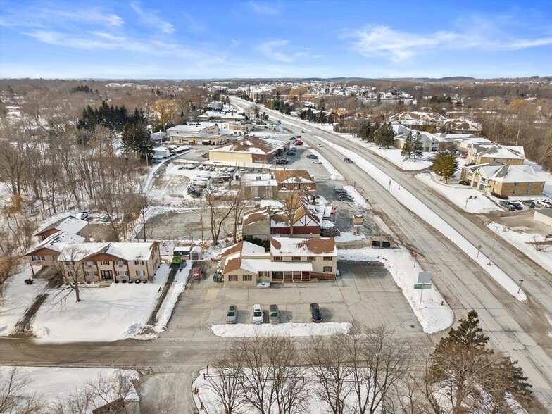 More Photos Of 11801 W Janesville Rd, Hales Corners Office For Sale