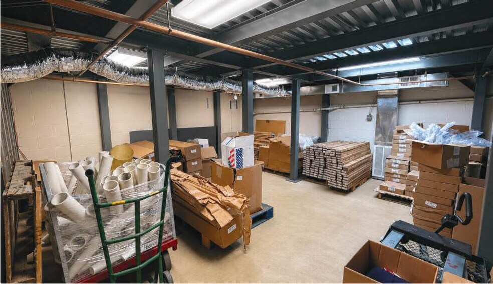 More Photos Of 3256 Colvin St, Alexandria Flex For Lease