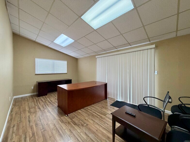 More Photos Of 2851 Winfield Dunn Pky, Kodak Land For Lease