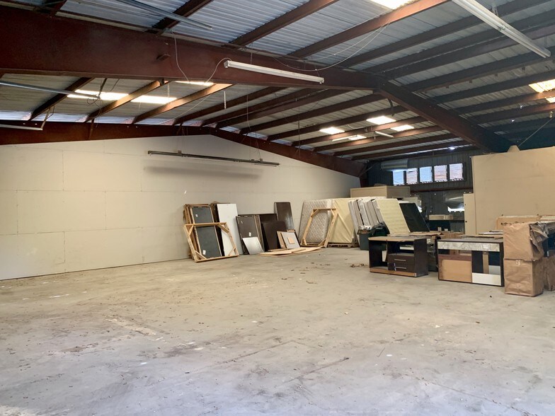 More Photos Of 501 Hereford Rd, Corpus Christi Manufacturing For Sale