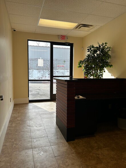 More Photos Of 4433 Manchester Rd, Kalamazoo Distribution For Lease