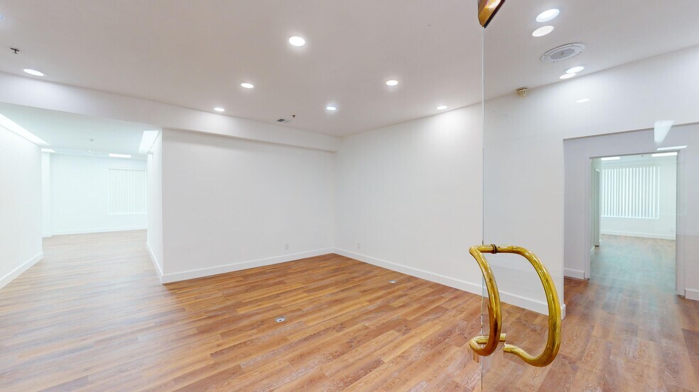More Photos Of 1415 W Magnolia Blvd, Burbank Office Residential For Sale
