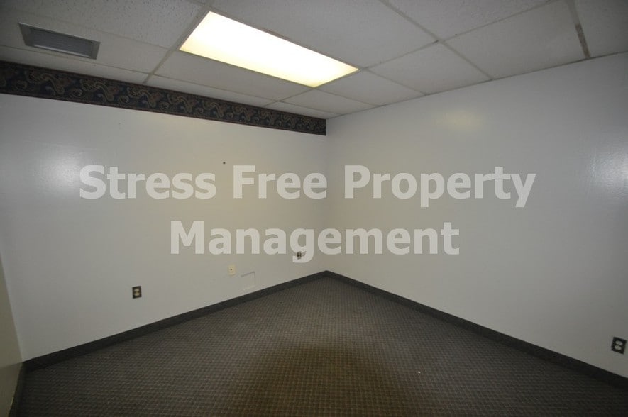 More Photos Of 2596 Nursery Rd, Clearwater Medical For Lease