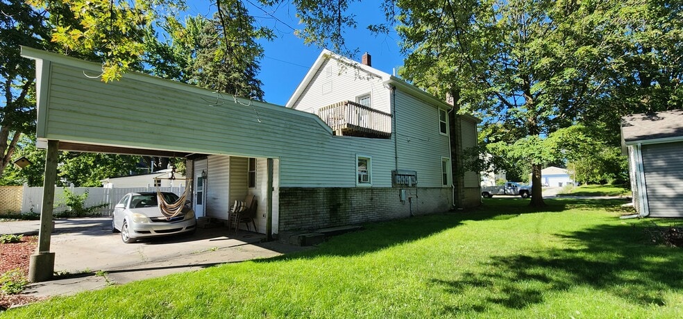 More Photos Of 70190 N Main St, Richmond Multifamily For Sale