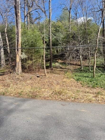 More Photos Of 9101 Aldershot Dr, Bethesda Land For Sale