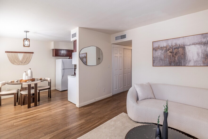 More Photos Of 93 Kings Way, Sierra Vista Apartments For Sale